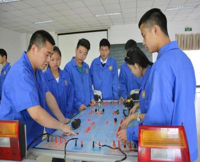 汽車技術(shù)服務(wù)與營銷 雙輪驅(qū)動(dòng)，重塑行業(yè)新價(jià)值